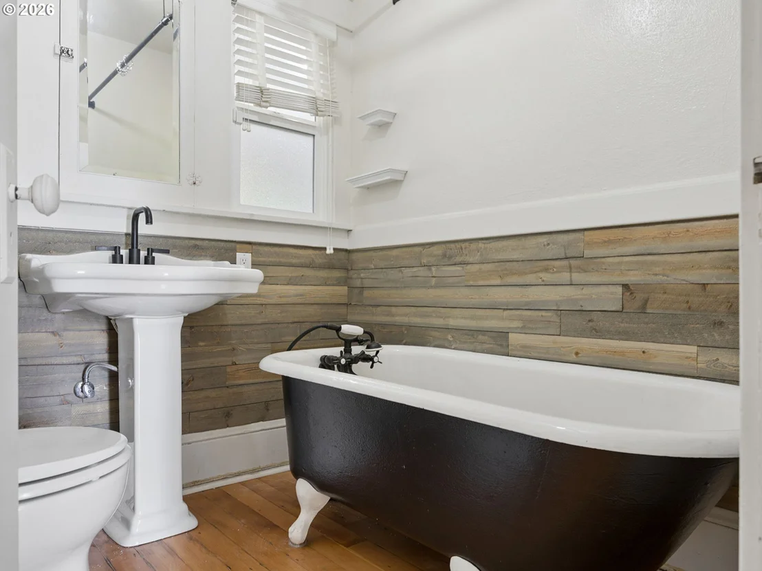 Photo of 205 NW 12TH ST