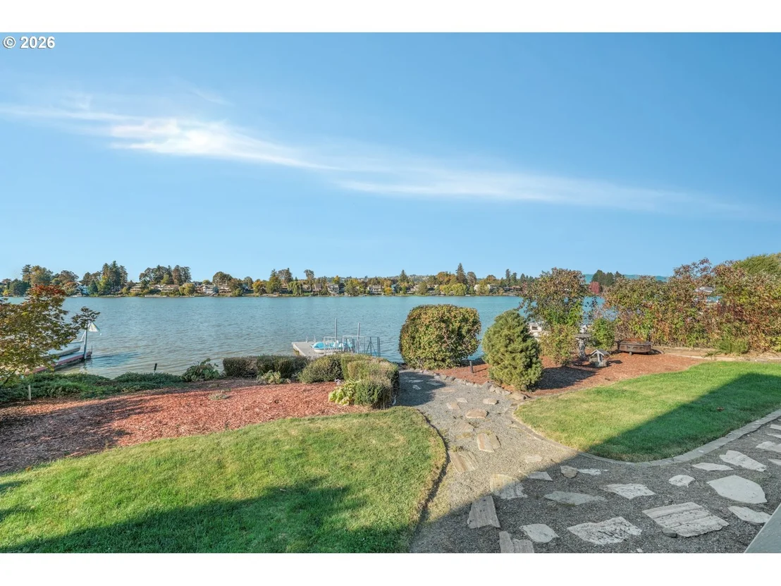 Photo of 21223 NE SHORE DR