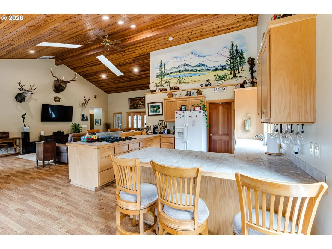 Photo of 49985 MCKENZIE HWY