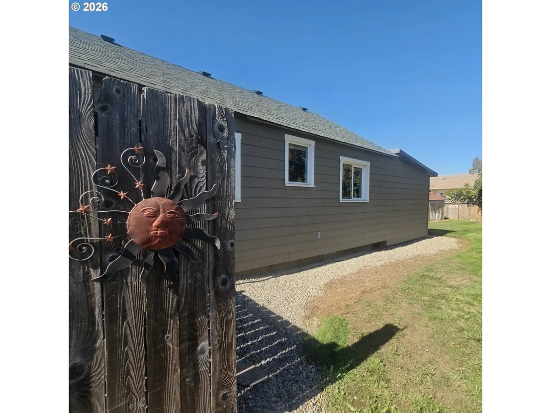Photo of 1875 W 18TH AVE