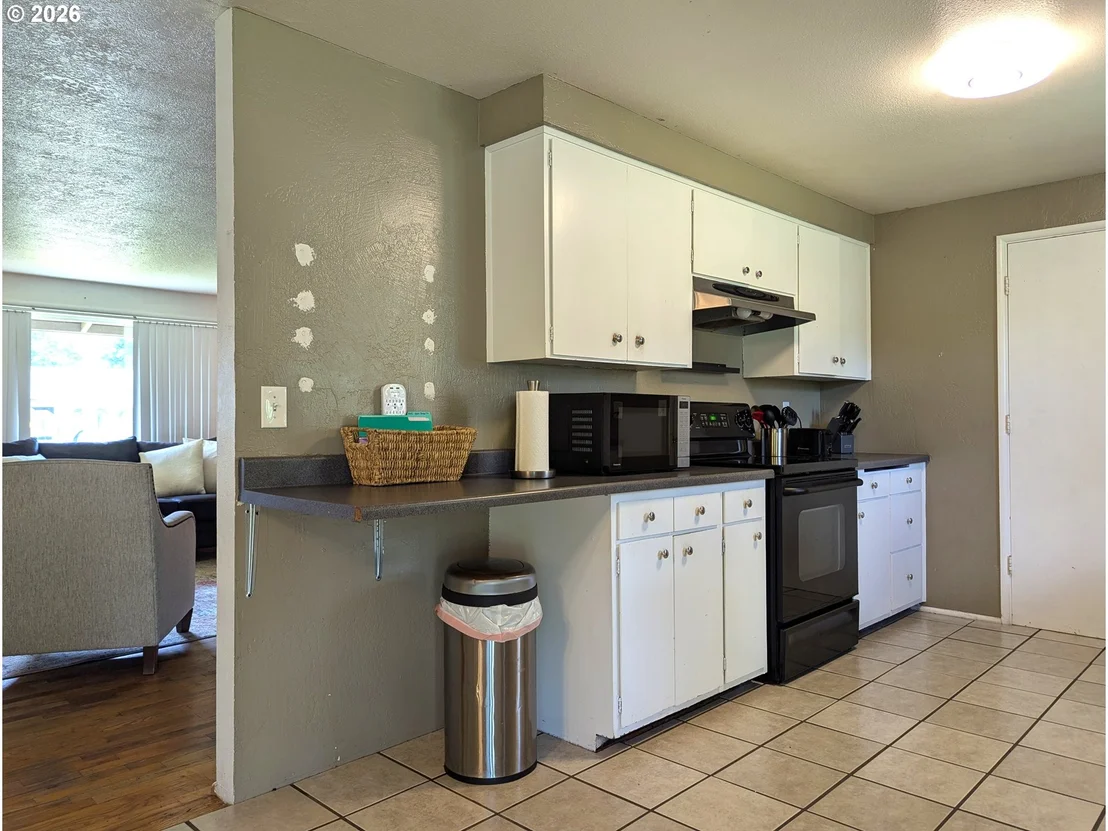 Photo of 76501 PORTAL DR