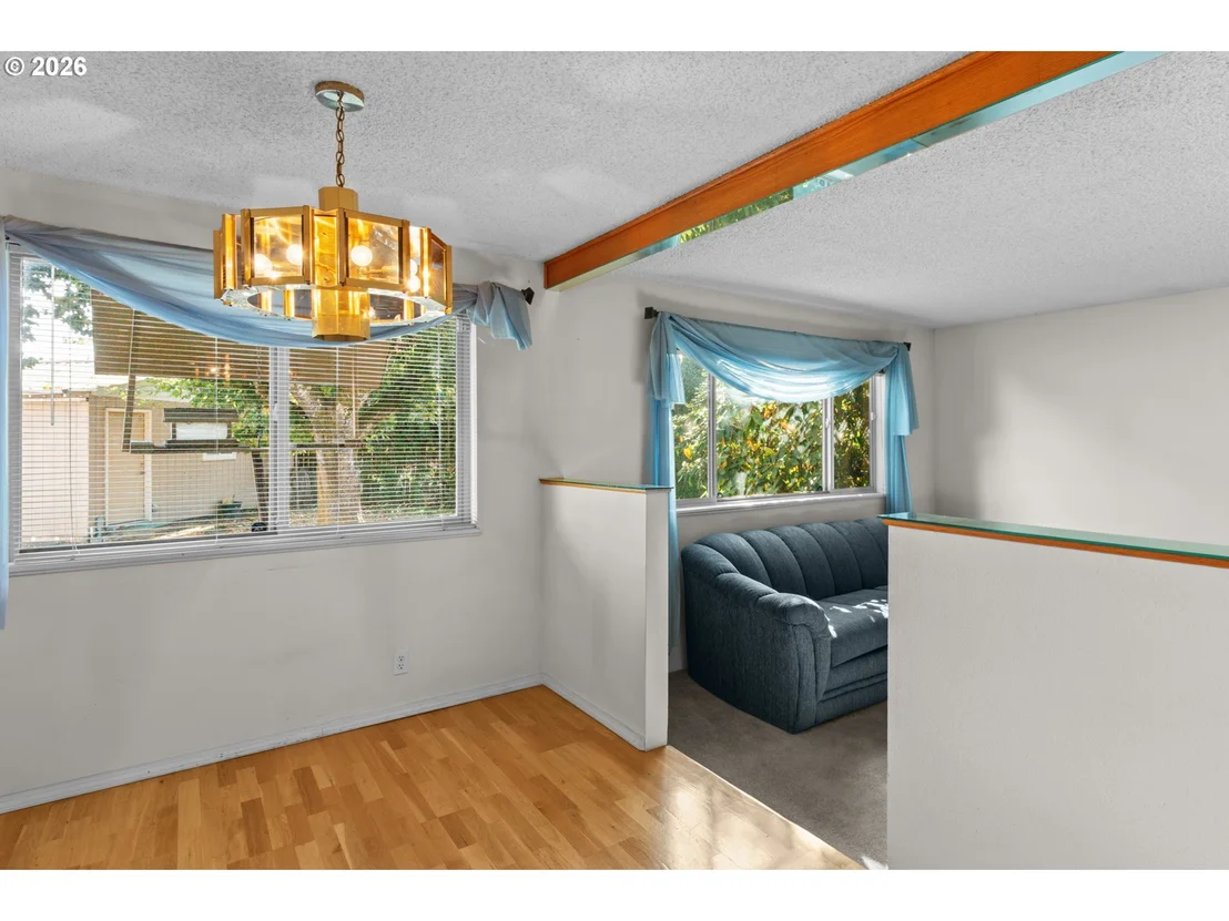 Photo of 475 PINEDALE AVE