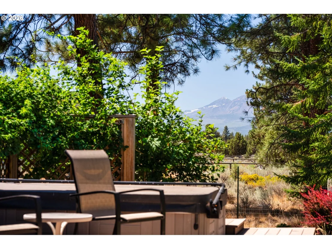 Photo of 17690 Mountain View RD SW