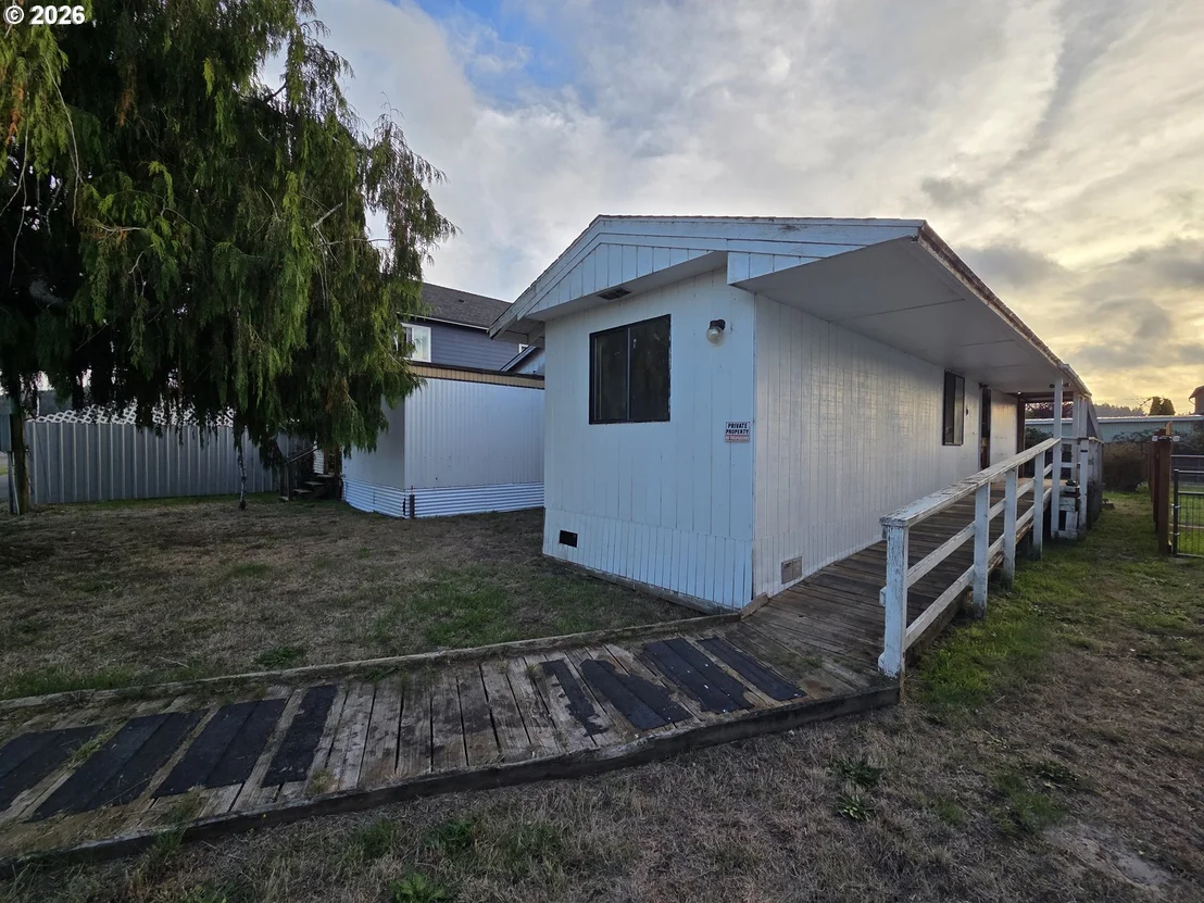 Photo of 115 N 12TH ST