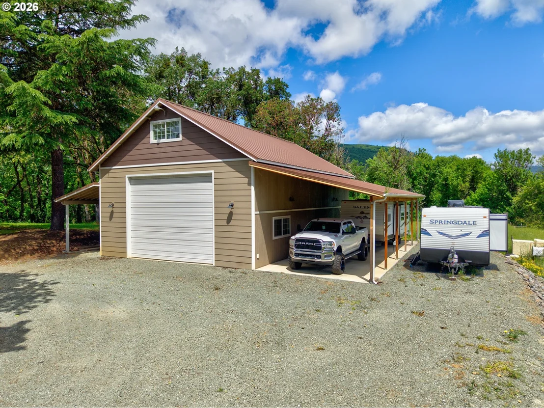 Photo of 1631 GLENBROOK LOOP RD