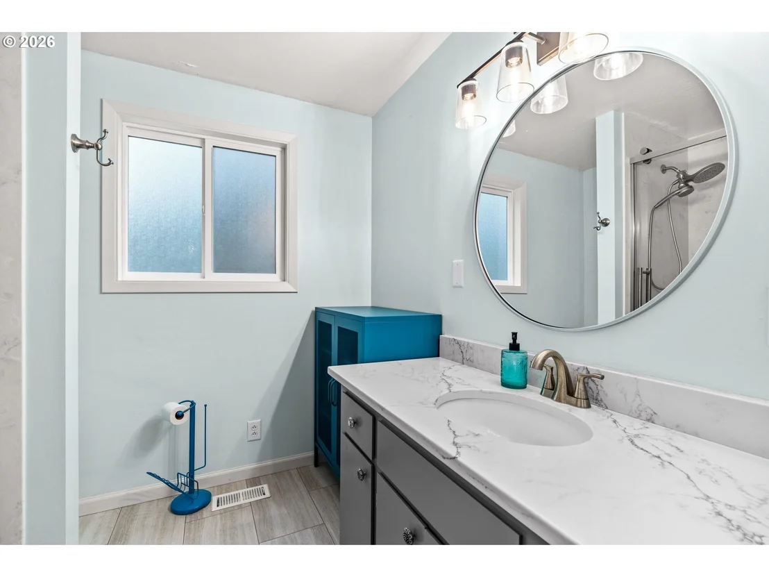 Photo of 40153 BOOTH KELLY RD