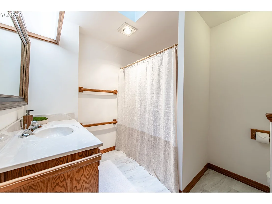 Photo of 441 W D ST