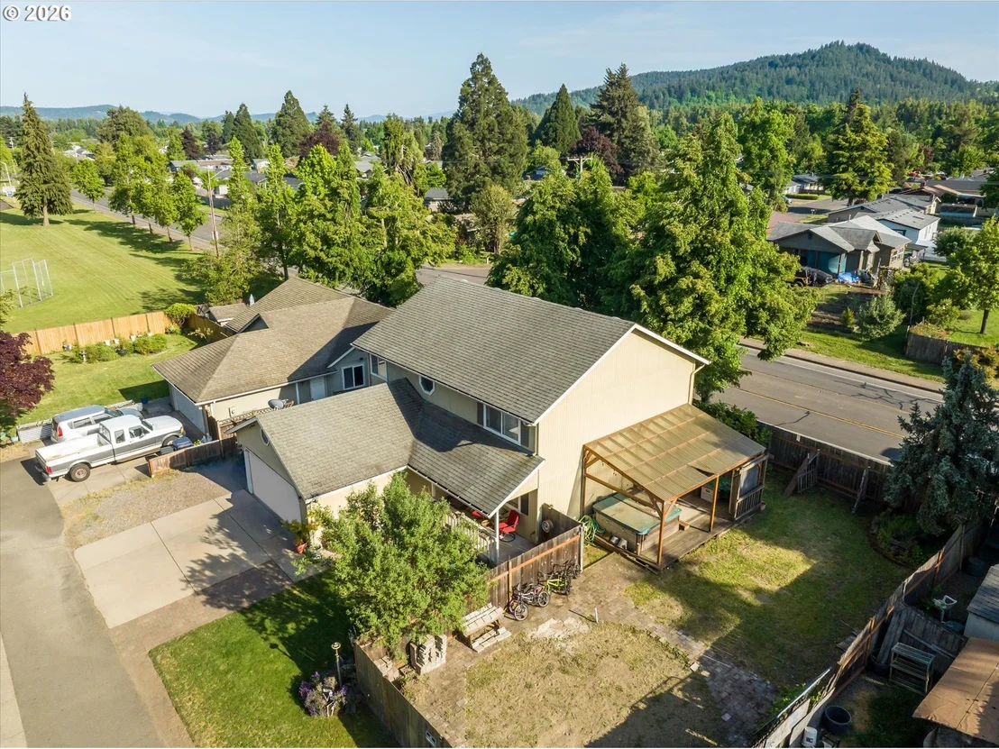 Photo of 995 KINTZLEY AVE