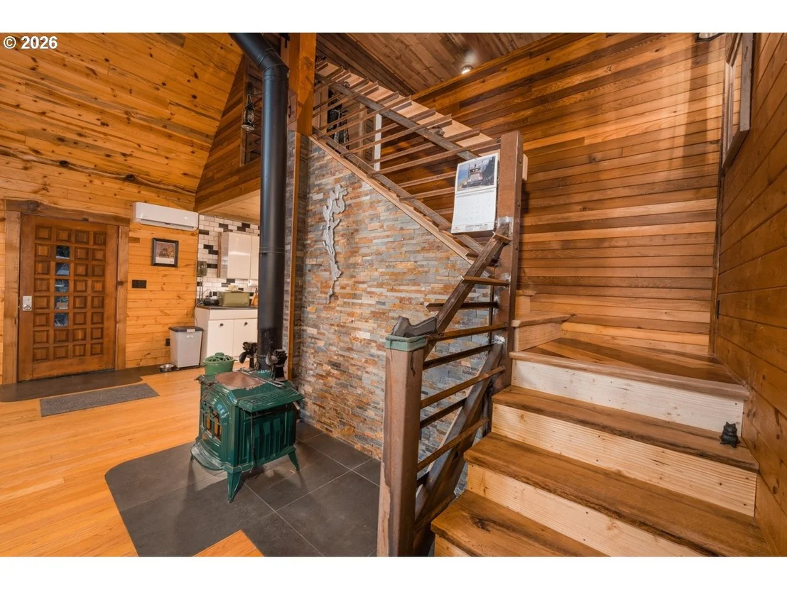 Photo of 55533 MCKENZIE RIVER DR