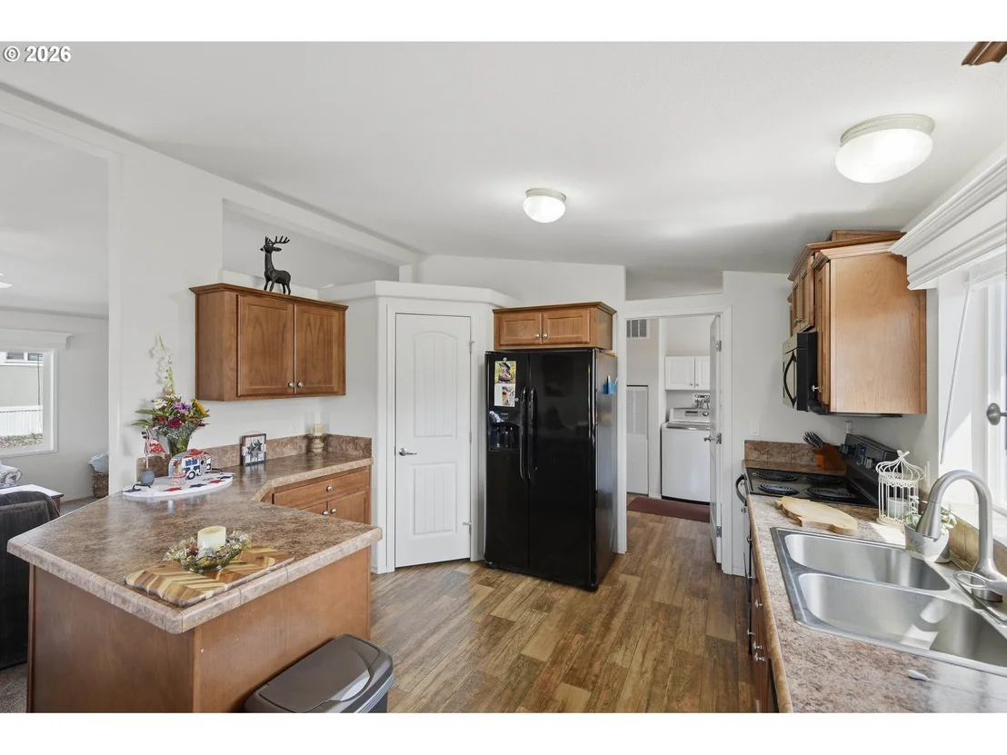 Photo of 2990 KNOTT TER