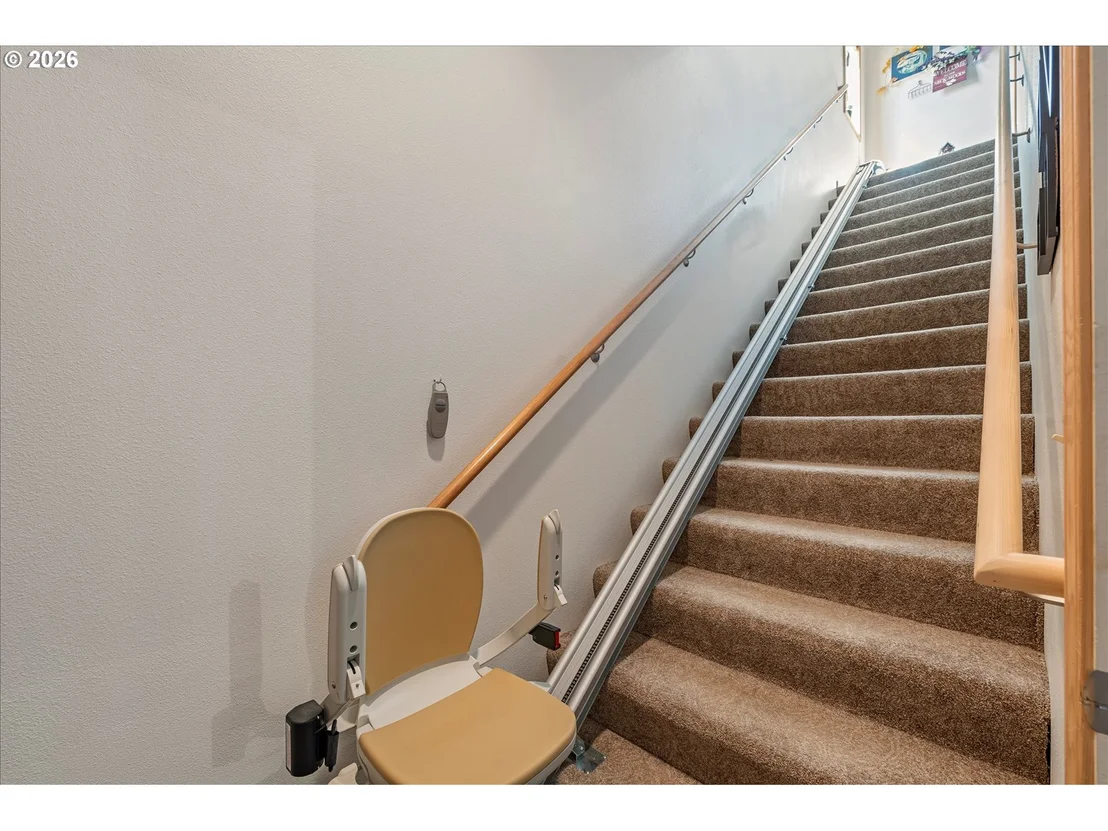 Photo of 395 BONANZA ST