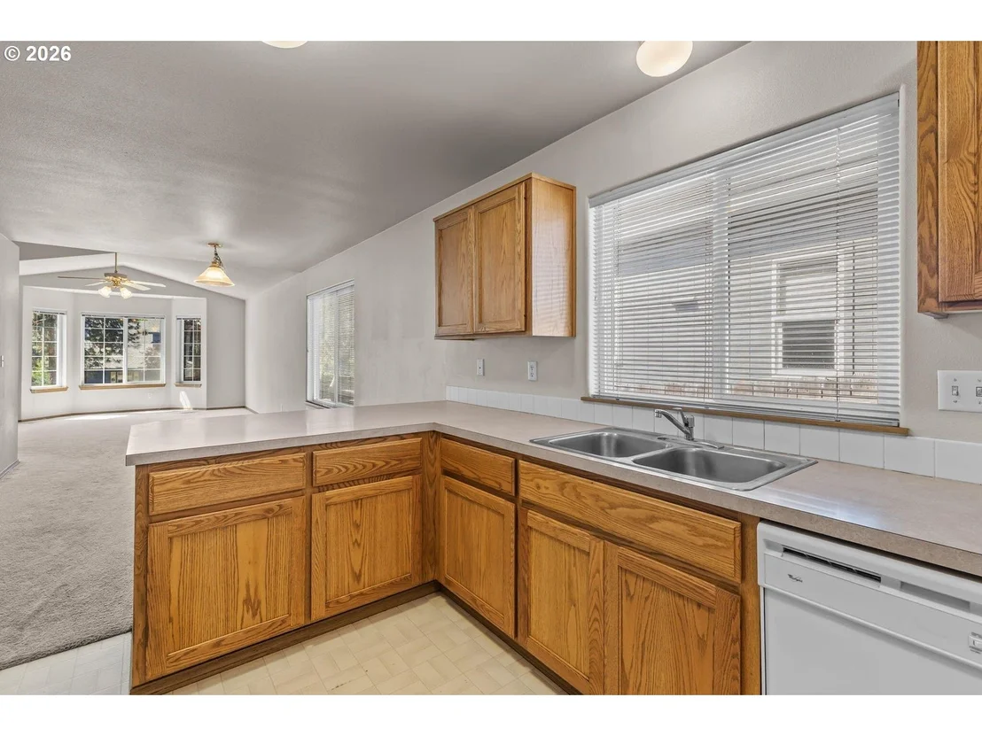 Photo of 1608 NW ELGIN AVE
