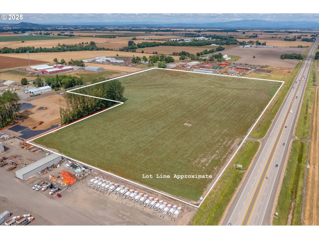 Photo of 32320 Highway 34