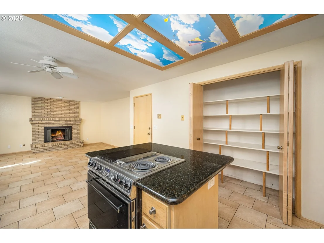 Photo of 1625 VICTORIAN WAY