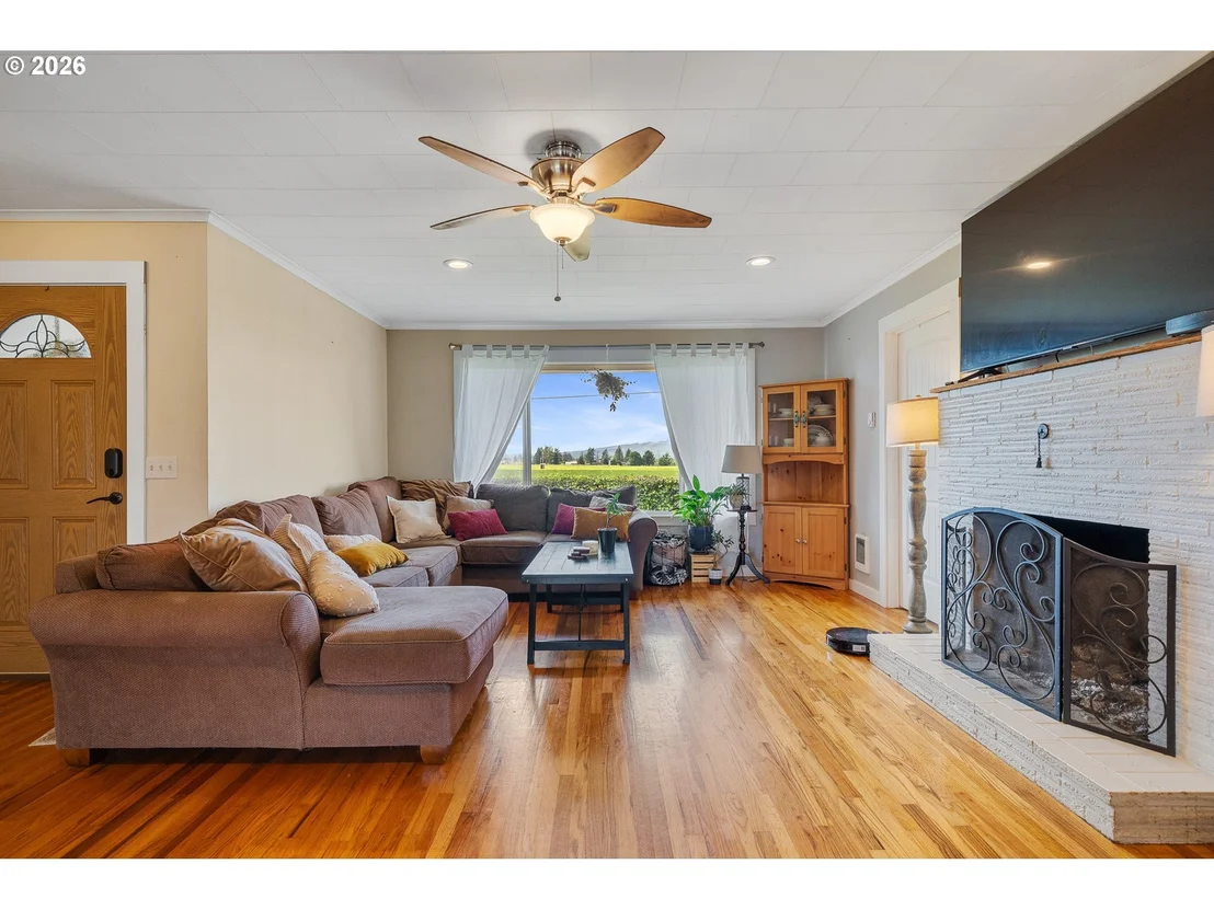 Photo of 7310 TRASK RIVER RD