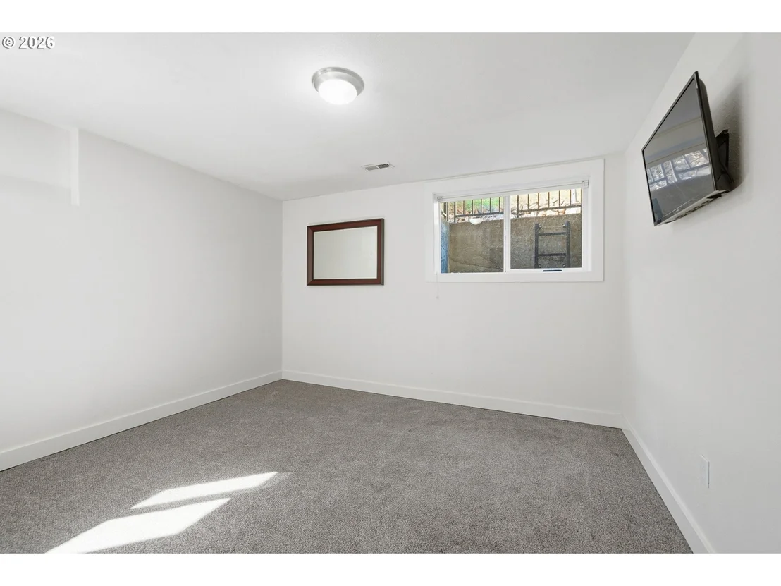 Photo of 15540 TRASK RIVER RD