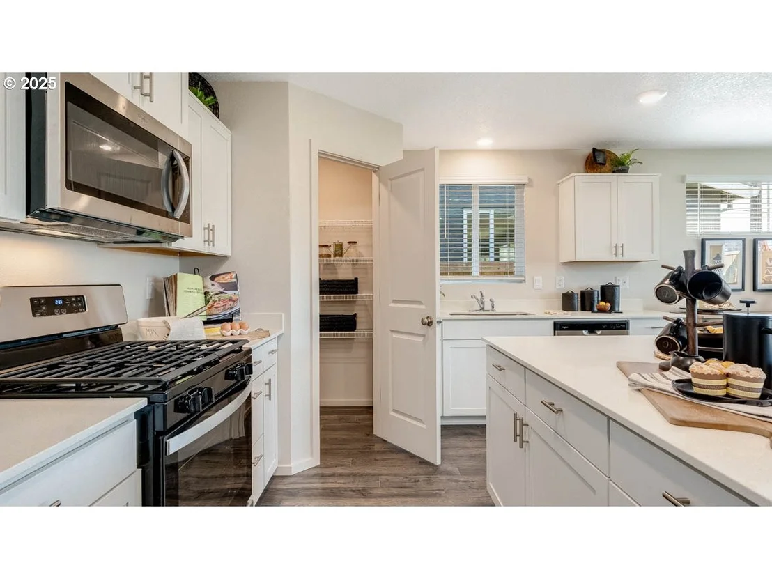 Photo of 4971 Elvis AVE NE