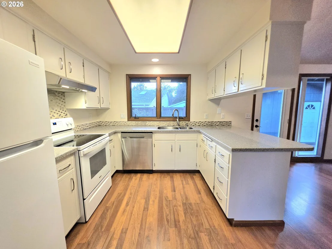 Photo of 2916 ELYSIUM AVE