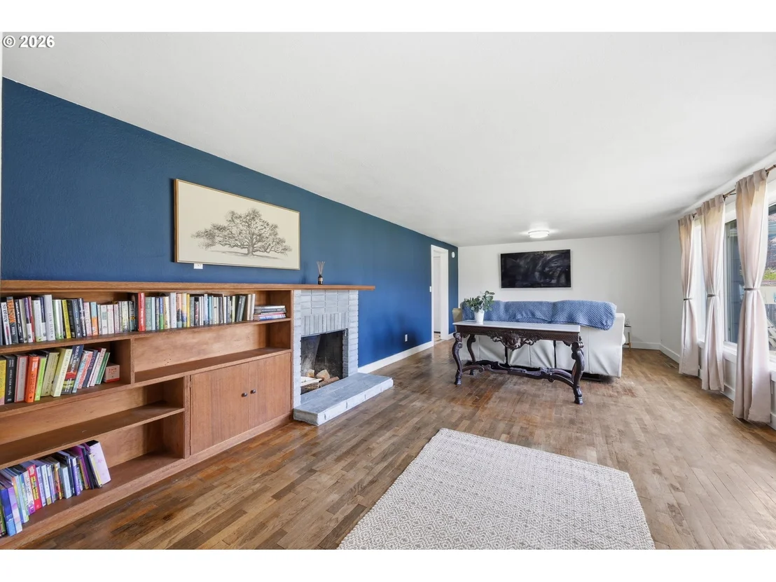 Photo of 4060 WOOD AVE