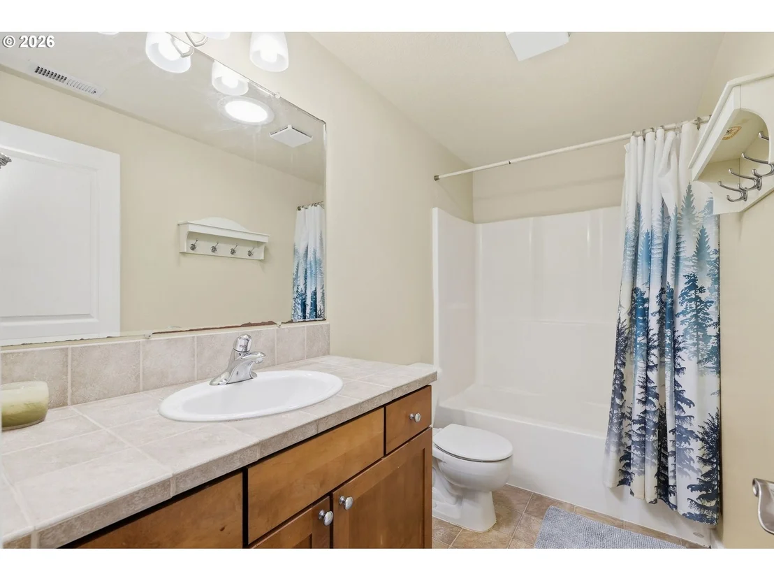 Photo of 2465 PARK VIEW DR