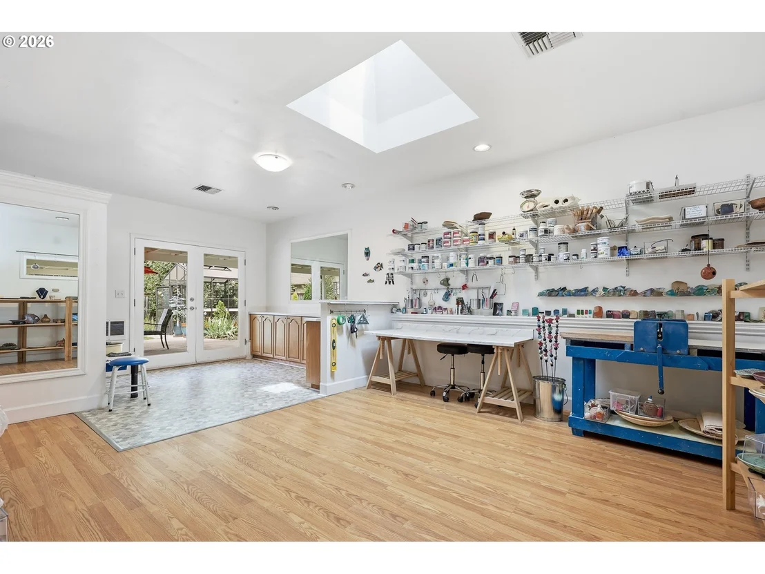 Photo of 595 DARTMOOR DR