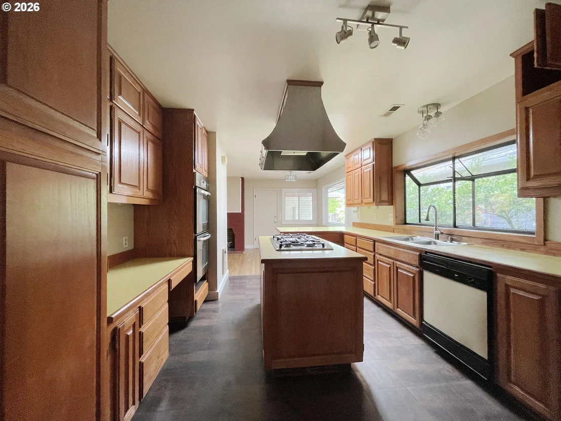 Photo of 18100 BRYANT RD
