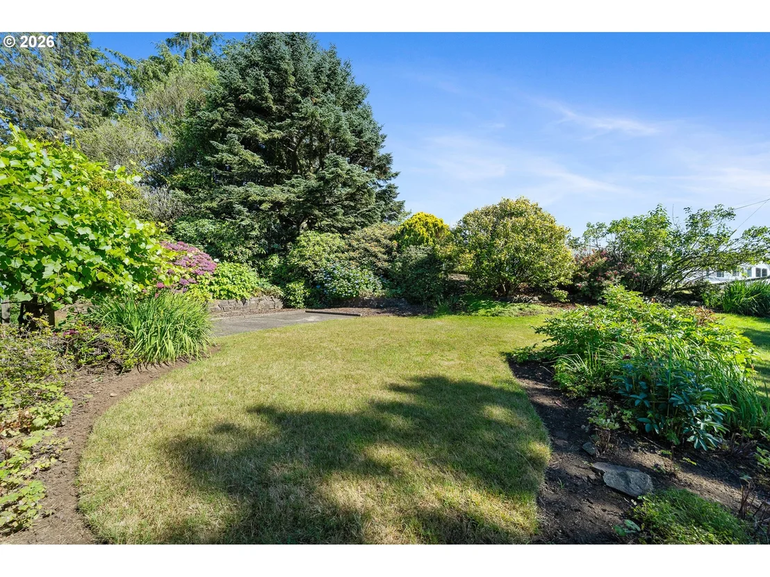 Photo of 6145 GRANDVIEW HTS