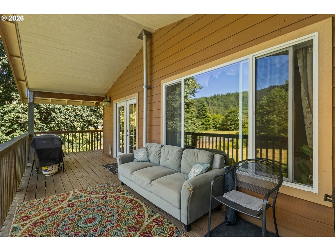 Photo of 123 BURCHARD DR