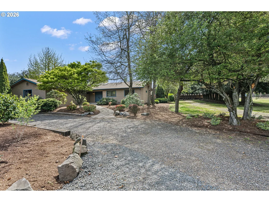 Photo of 84 GREEN LN