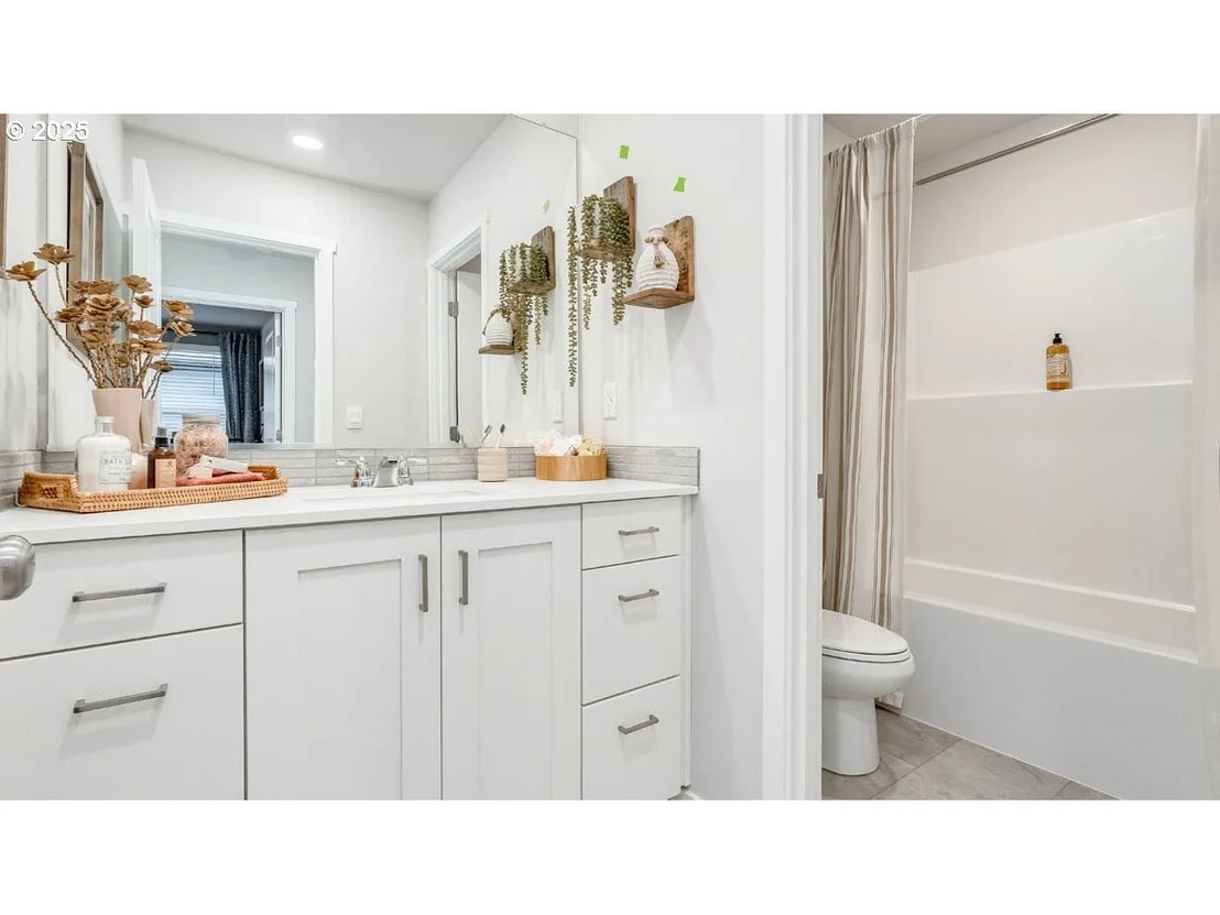 Photo of 3549 SW Mawrcrest AVE