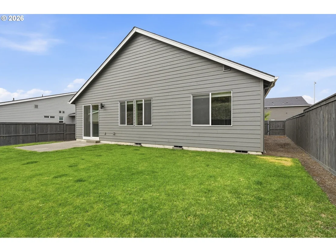 Photo of 1438 NE SHELL ROCK DR