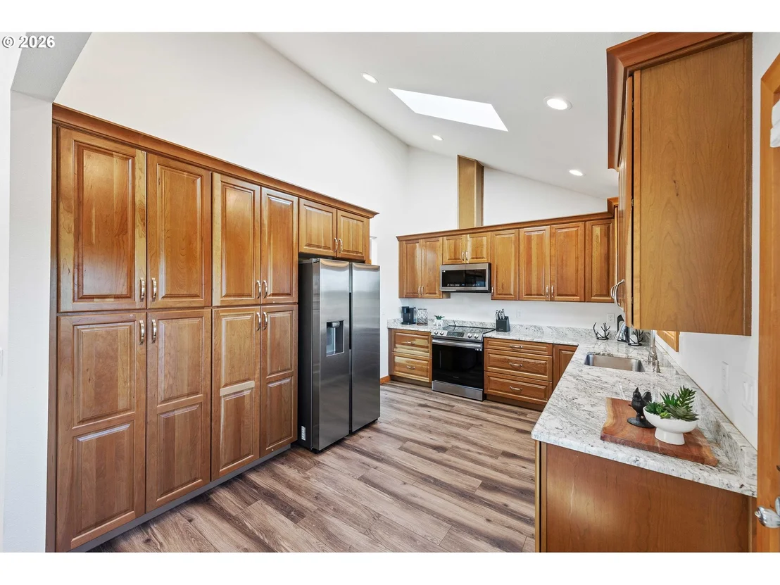 Photo of 2460 STEPHANIE LN