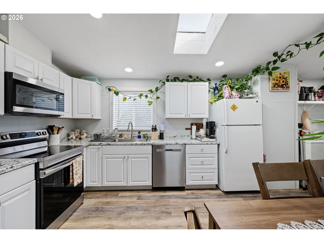 Photo of 518 SCOTTS GLEN DR