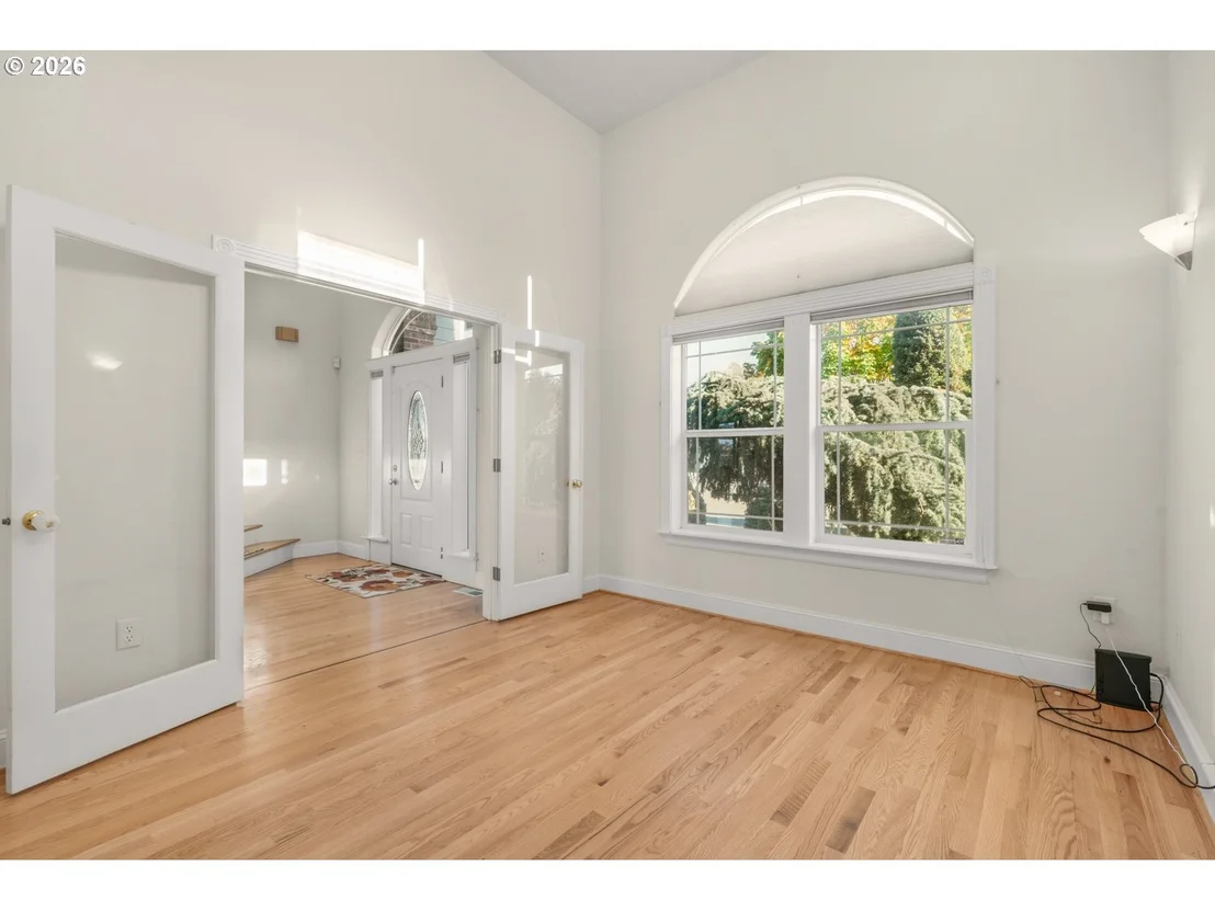 Photo of 21223 NE SHORE DR