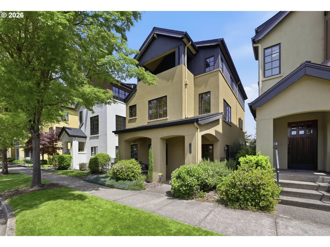 Photo of 2909 LORD BYRON PL
