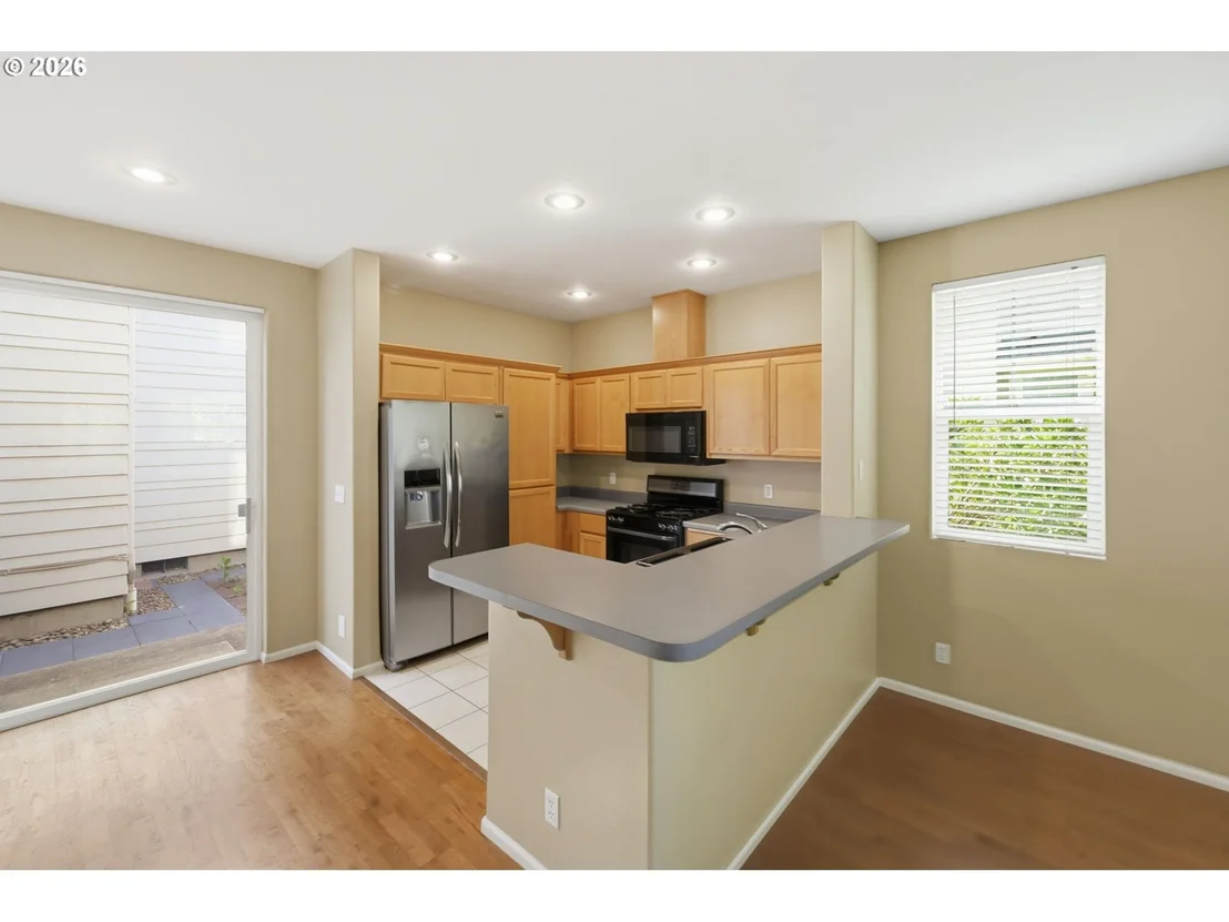 Photo of 1637 HAMLET LN