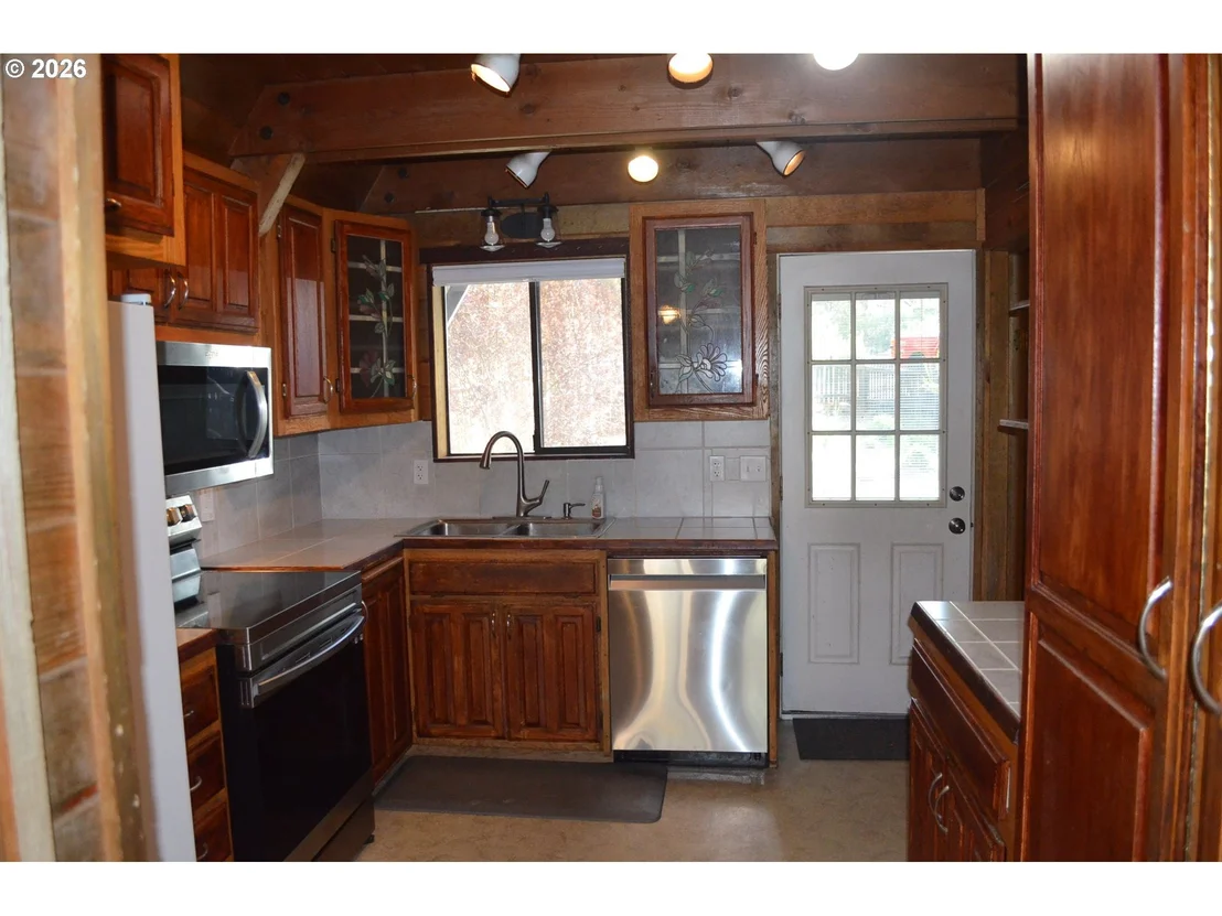 Photo of 132 OZMAR LN