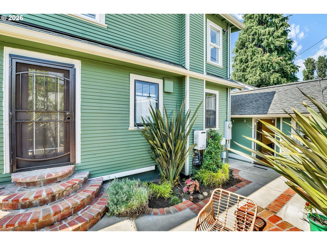 Photo of 39 ASH ST