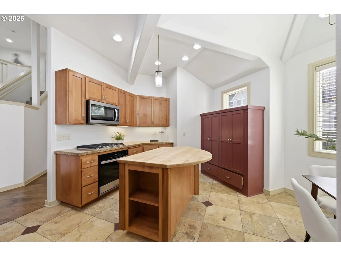 Photo of 441 COVEY LN