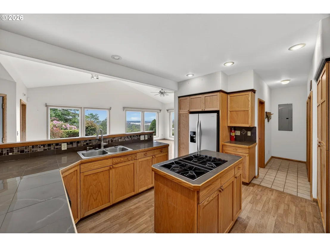 Photo of 720 KINGS AVE