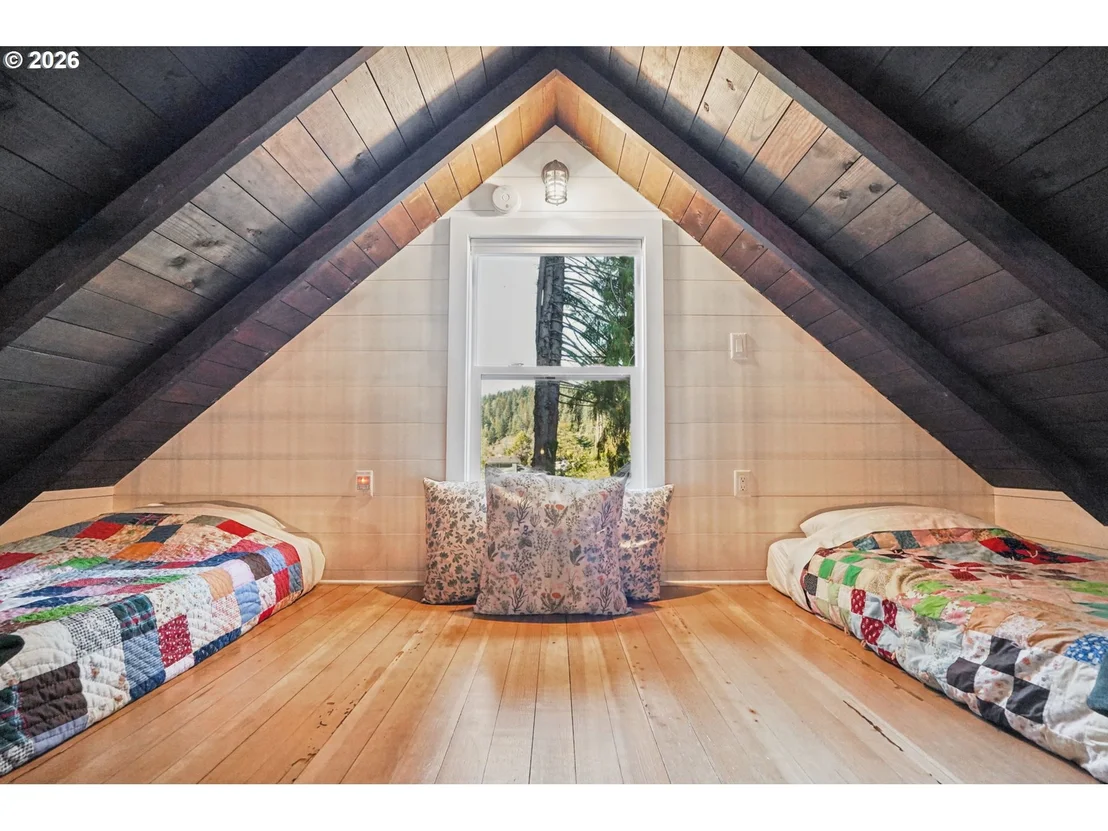 Photo of 9959 SWEET CREEK RD