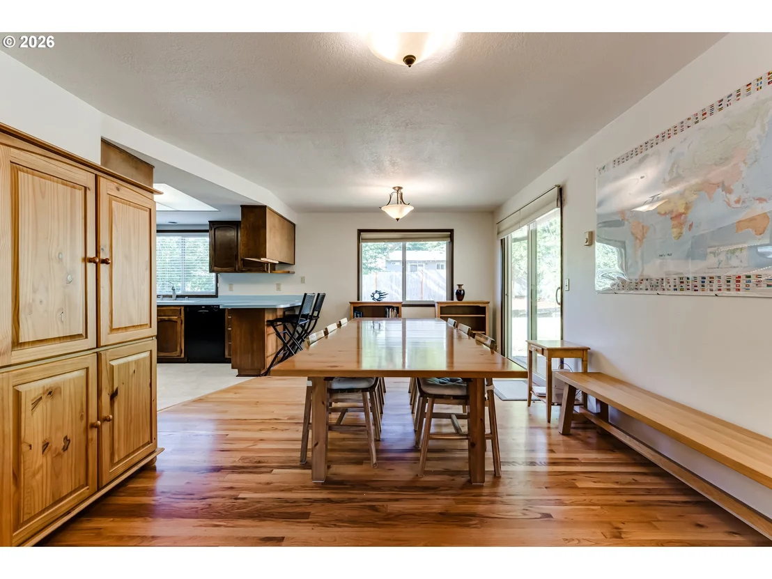 Photo of 450 W 28TH AVE