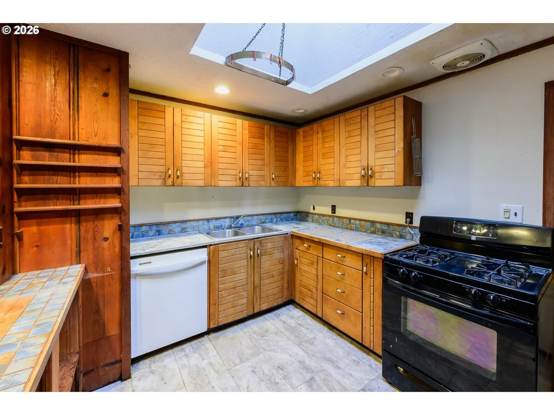 Photo of 1377 MOONSHINE PARK RD