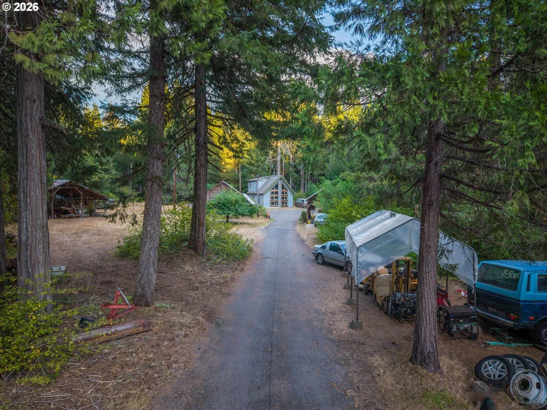 Photo of 55533 MCKENZIE RIVER DR