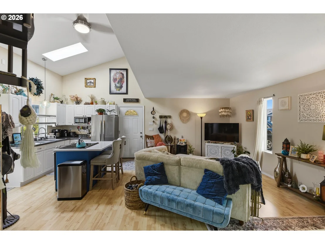 Photo of 10 PINE LN