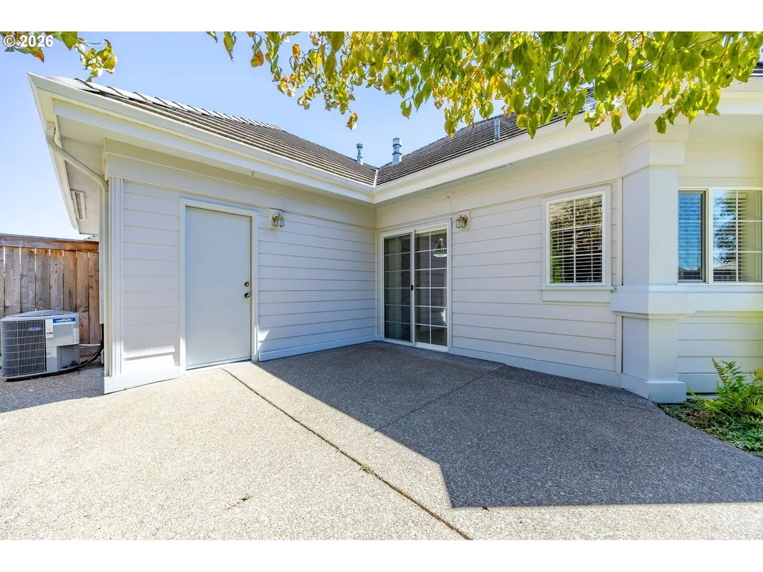 Photo of 3279 Lakemont DR