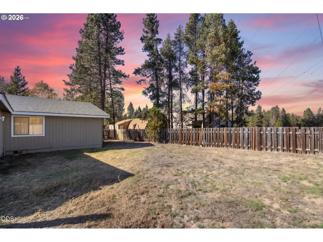 Photo of 52300 GLENWOOD DR