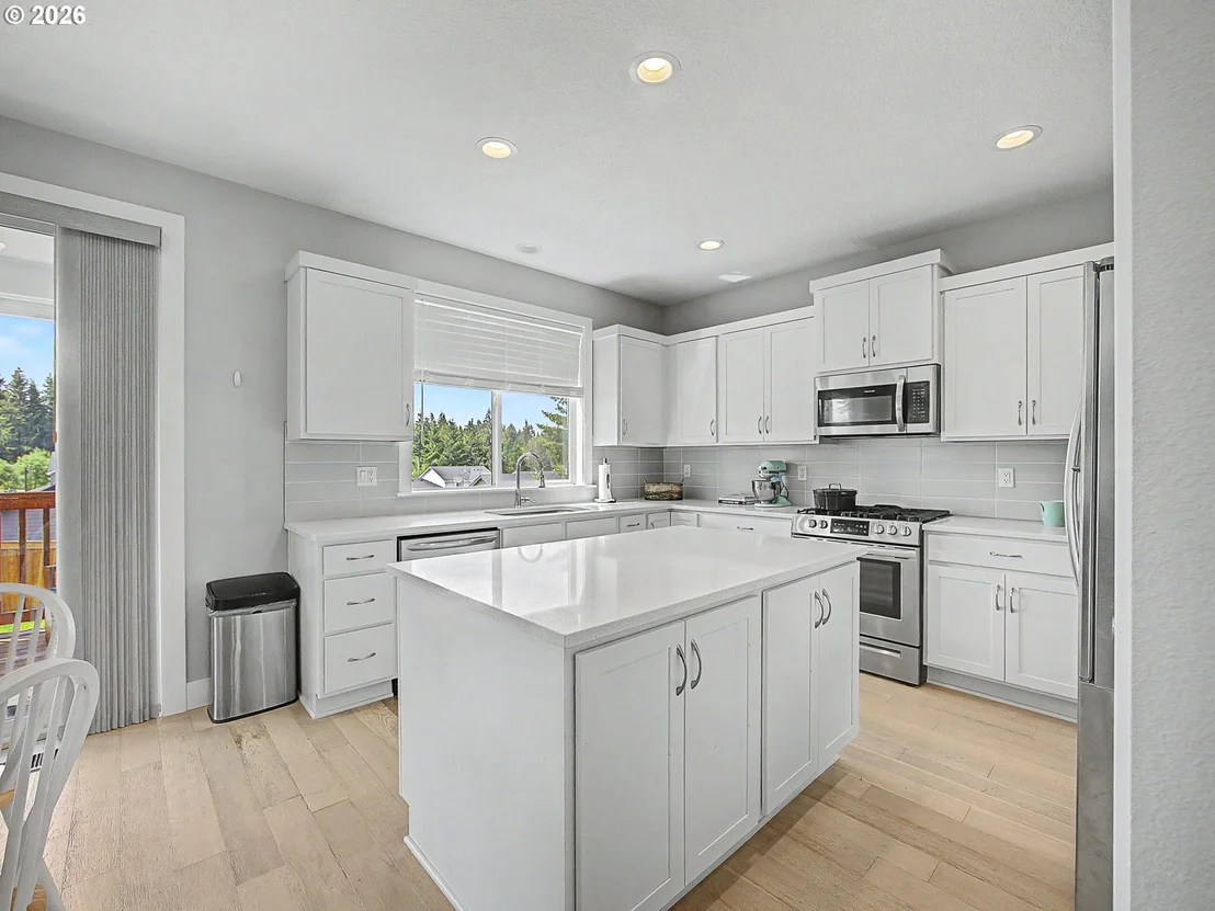 Photo of 37984 JUNIPER ST