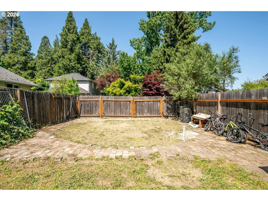 Photo of 995 KINTZLEY AVE