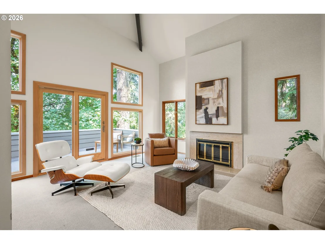 Photo of 3965 SPRING BLVD